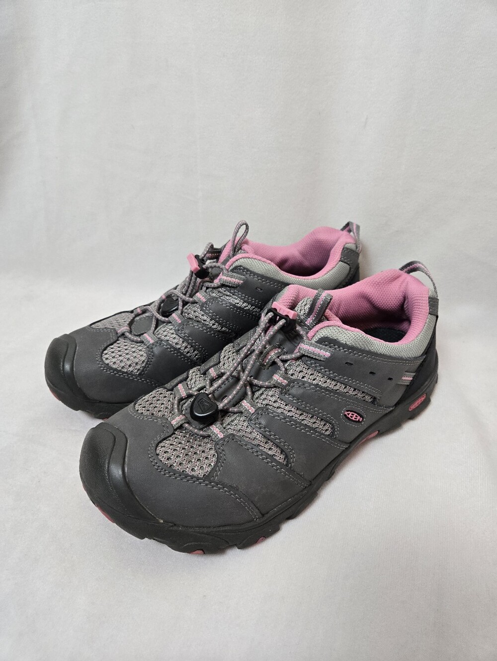 KEEN Waterproof Koven Low Hiking Shoes Boots Pink Grey Bungee Laces US 6
